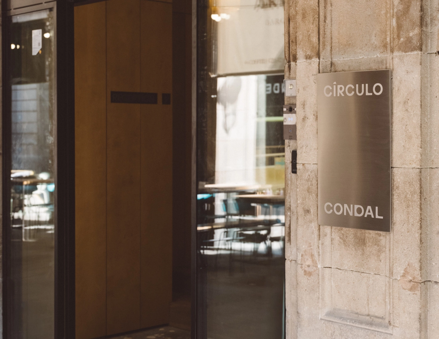 Entrada del hotel