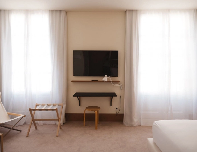 002-hab-junior-suite.jpg